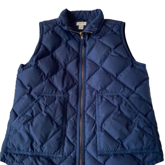 J Crew 60% Down navy blue vest size small. Puffer w Pockets Button Snap‎ Closure - Picture 8 of 8